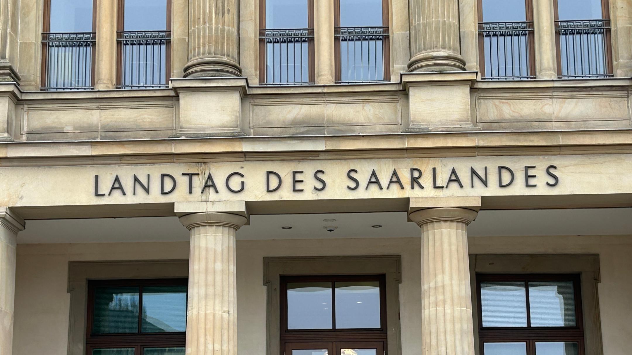 Der Landtag des Saarlandes plant eine Änderung der Landesverfassung.