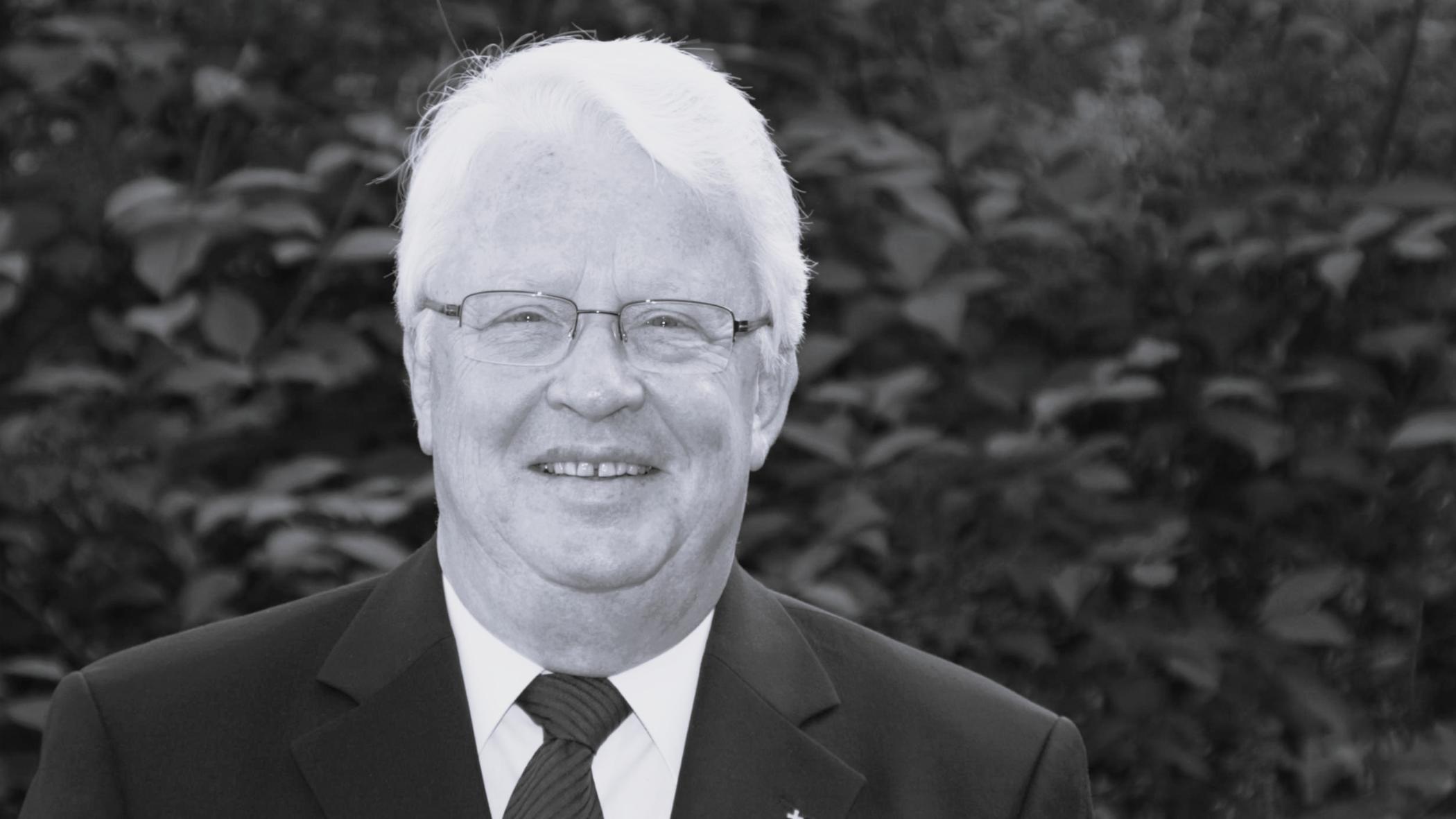 Schwarz-Weiß-Portrait von Werner Rössel